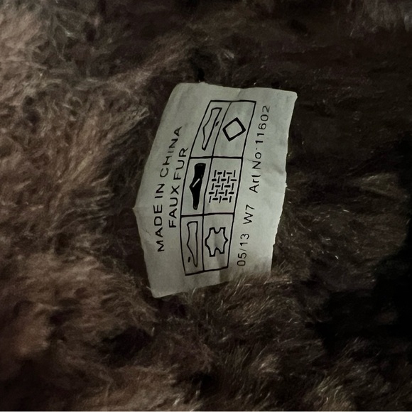 Croc’s shoes/clogs size 7. Winter, comfy Boho style! - Picture 9 of 9